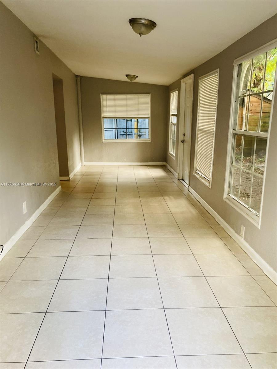 See details / 1611 sq. ft. $ 2022-10-31 0 Photo