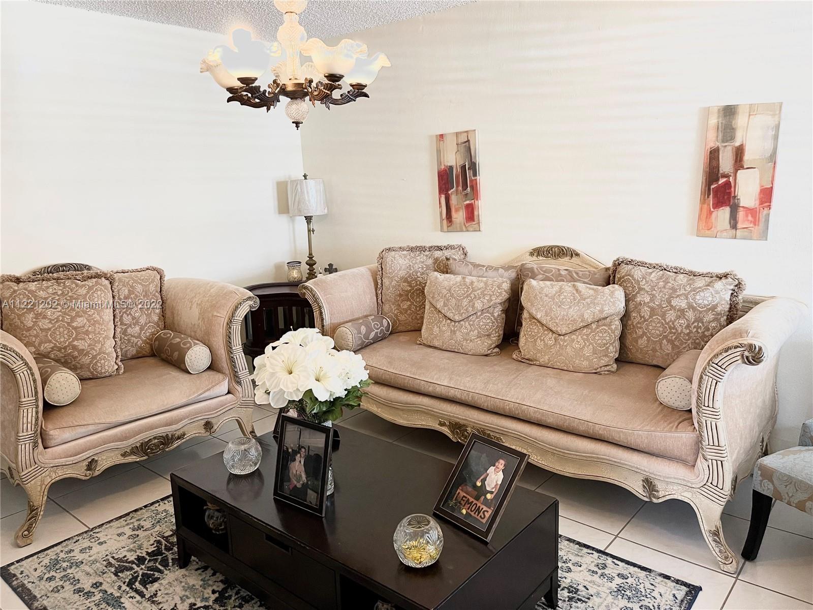See details / 2424 sq. ft. $ 2022-07-11 0 Photo