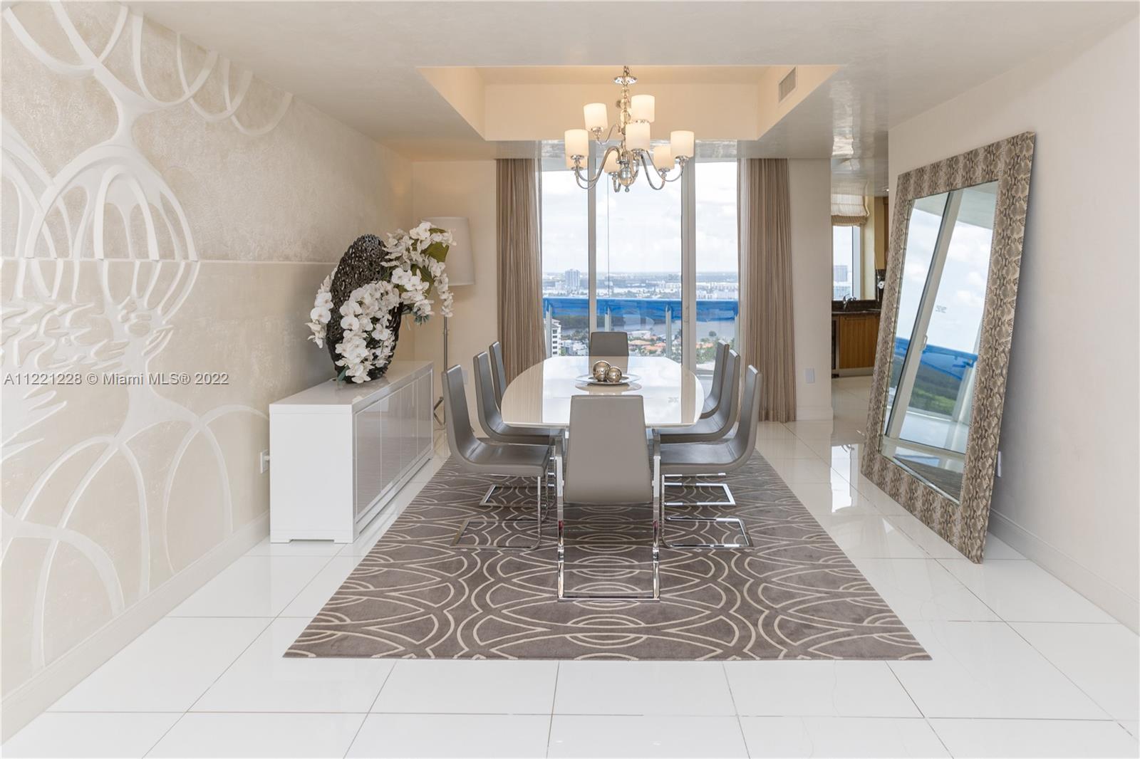 See details 2606 3 / 4 2558 sq. ft. $ 2022-07-29 0 Photo