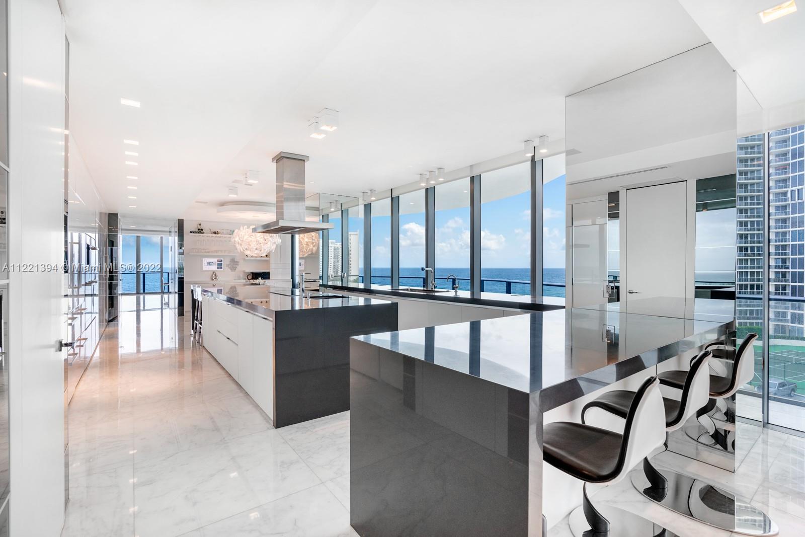 See details 6 4 / 6 4992 sq. ft. $ 2022-06-13 0 Photo