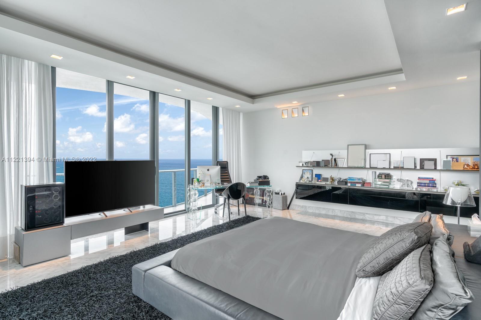 See details 6 4 / 6 4992 sq. ft. $ 2022-06-13 0 Photo