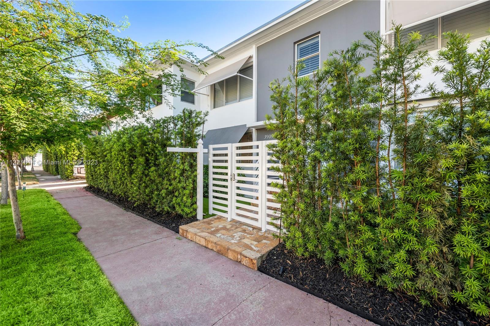 See details / sq. ft. $ 2023-01-10 0 Photo