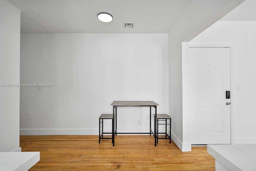 See details / sq. ft. $ 2023-01-11 0 Photo