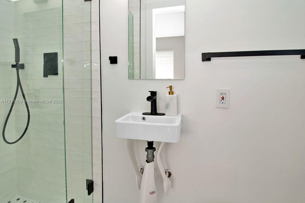See details / sq. ft. $ 2023-01-11 0 Photo