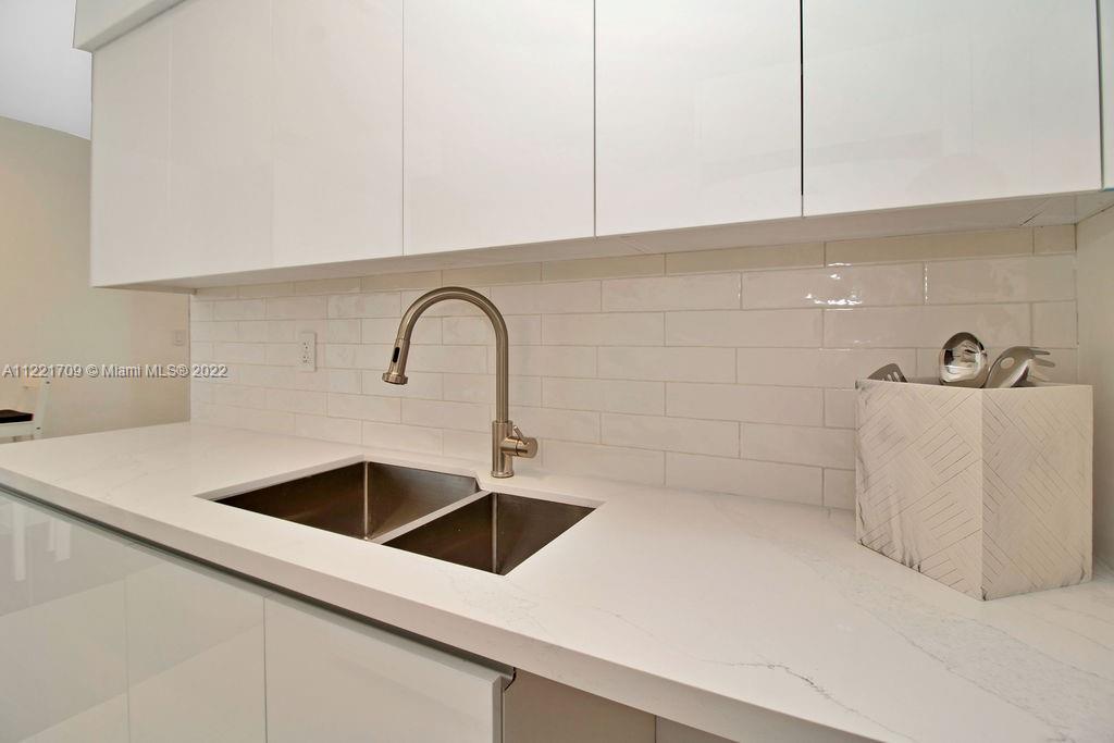 See details / sq. ft. $ 2023-01-11 0 Photo
