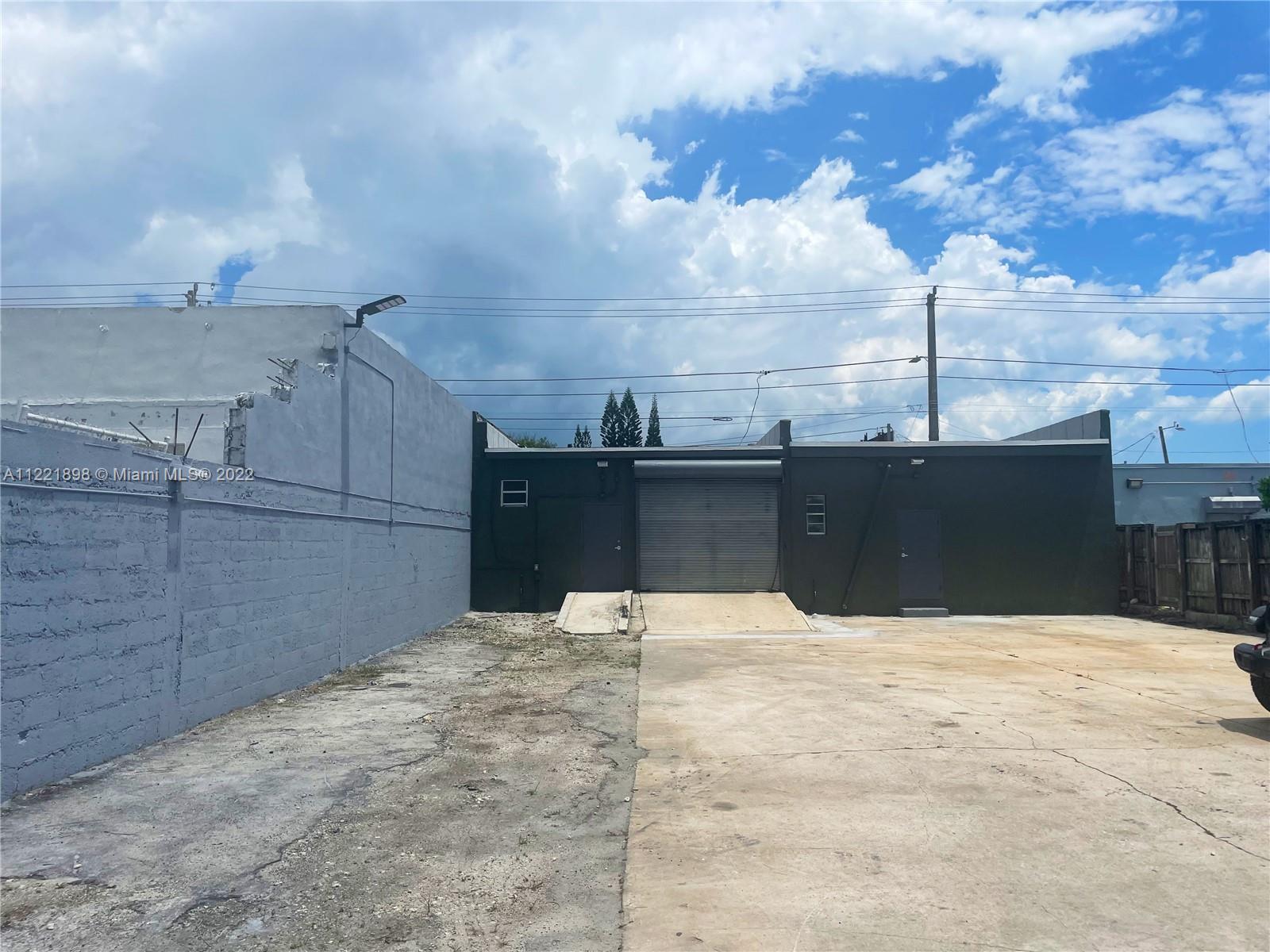 See details / sq. ft. $ 2022-10-18 0 Photo