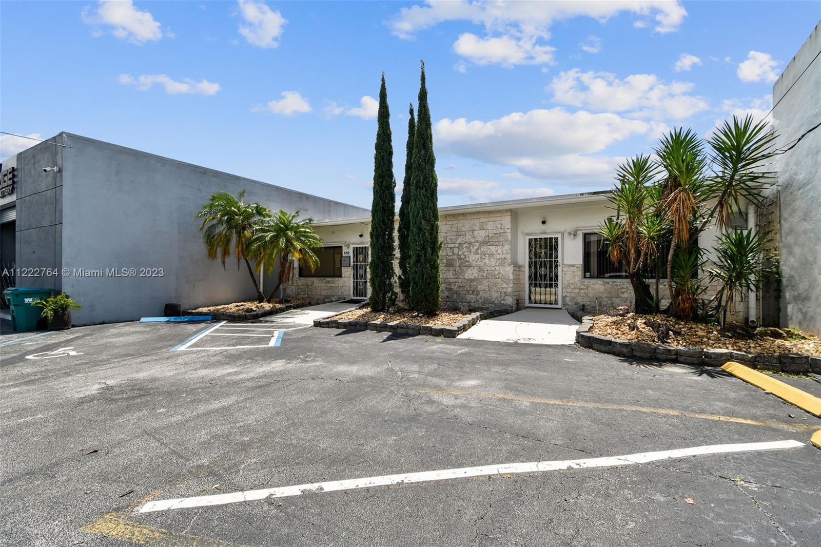 See details / sq. ft. $ 2022-11-30 0 Photo