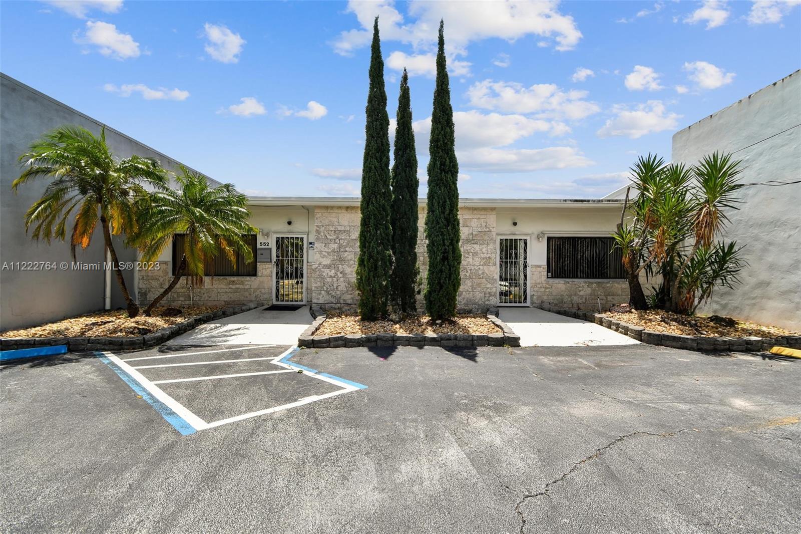 See details / sq. ft. $ 2022-11-30 0 Photo