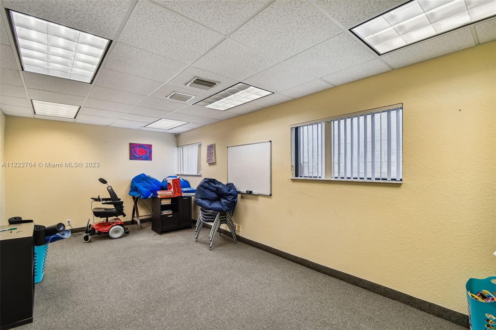 See details / sq. ft. $ 2022-11-30 0 Photo