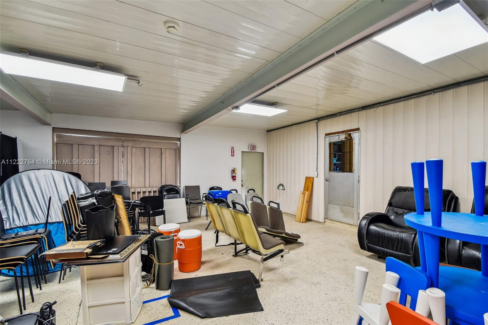 See details / sq. ft. $ 2022-11-30 0 Photo