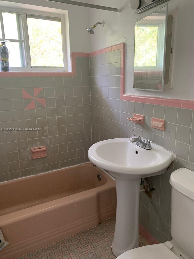 See details / sq. ft. $ 2022-06-16 0 Photo