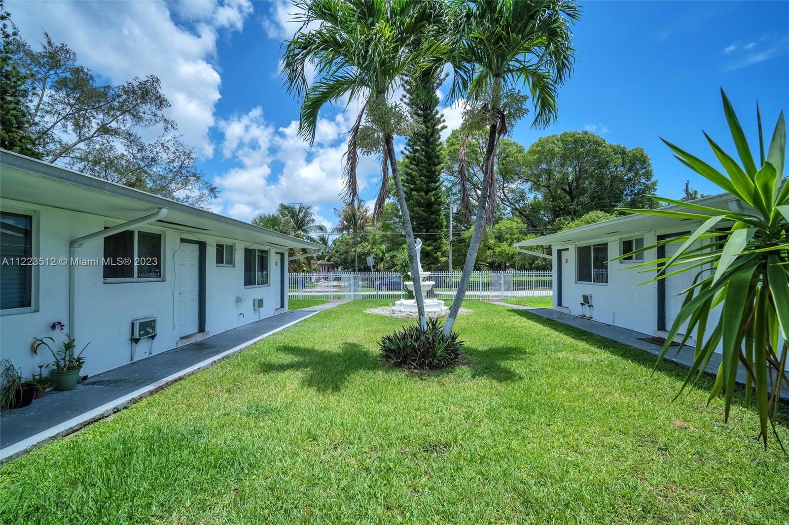 See details / sq. ft. $ 2022-06-16 0 Photo