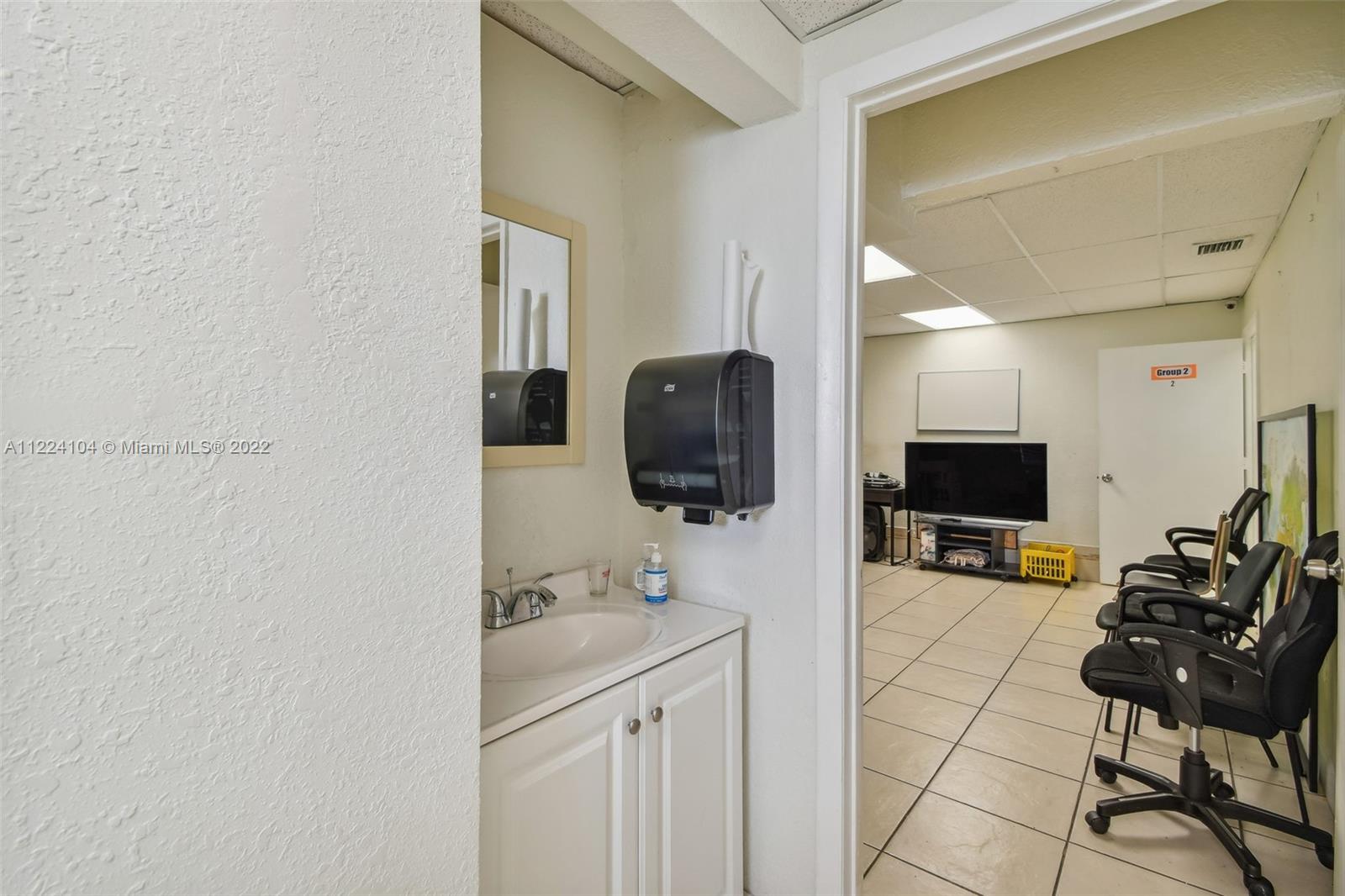 See details / sq. ft. $ 2022-09-12 0 Photo