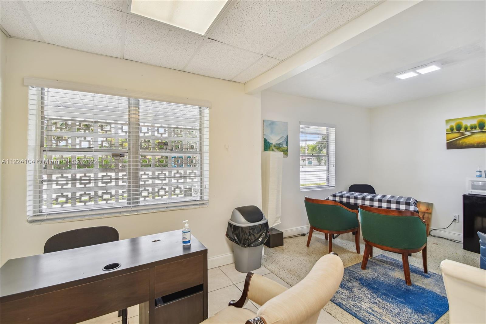 See details / sq. ft. $ 2022-09-12 0 Photo