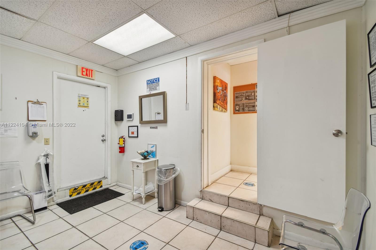 See details / sq. ft. $ 2022-09-12 0 Photo
