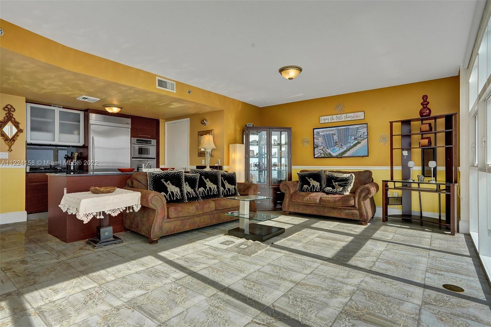 See details 5107 1 / 1 871 sq. ft. $ 2022-06-17 0 Photo