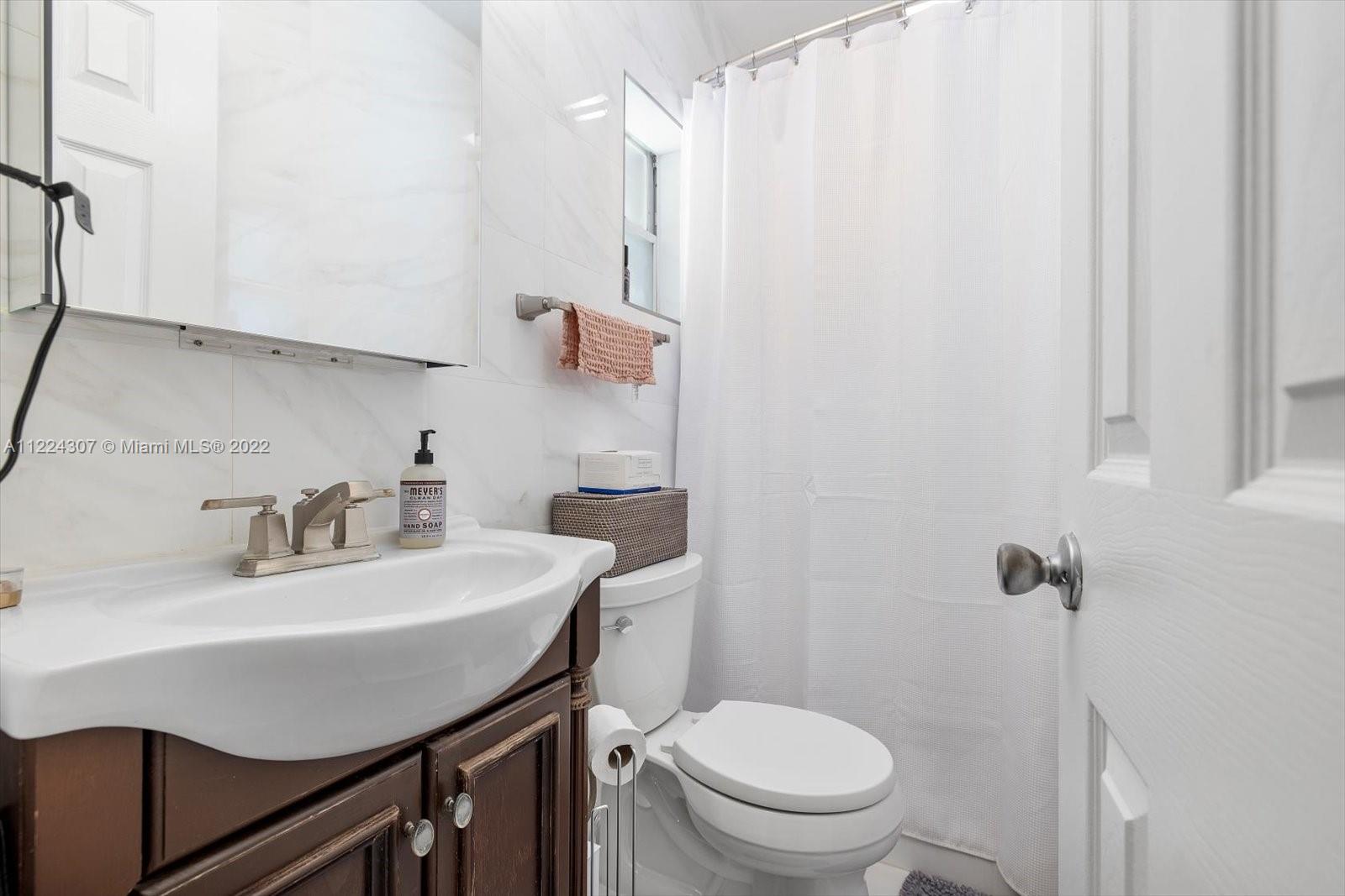 See details / sq. ft. $ 2022-09-16 0 Photo