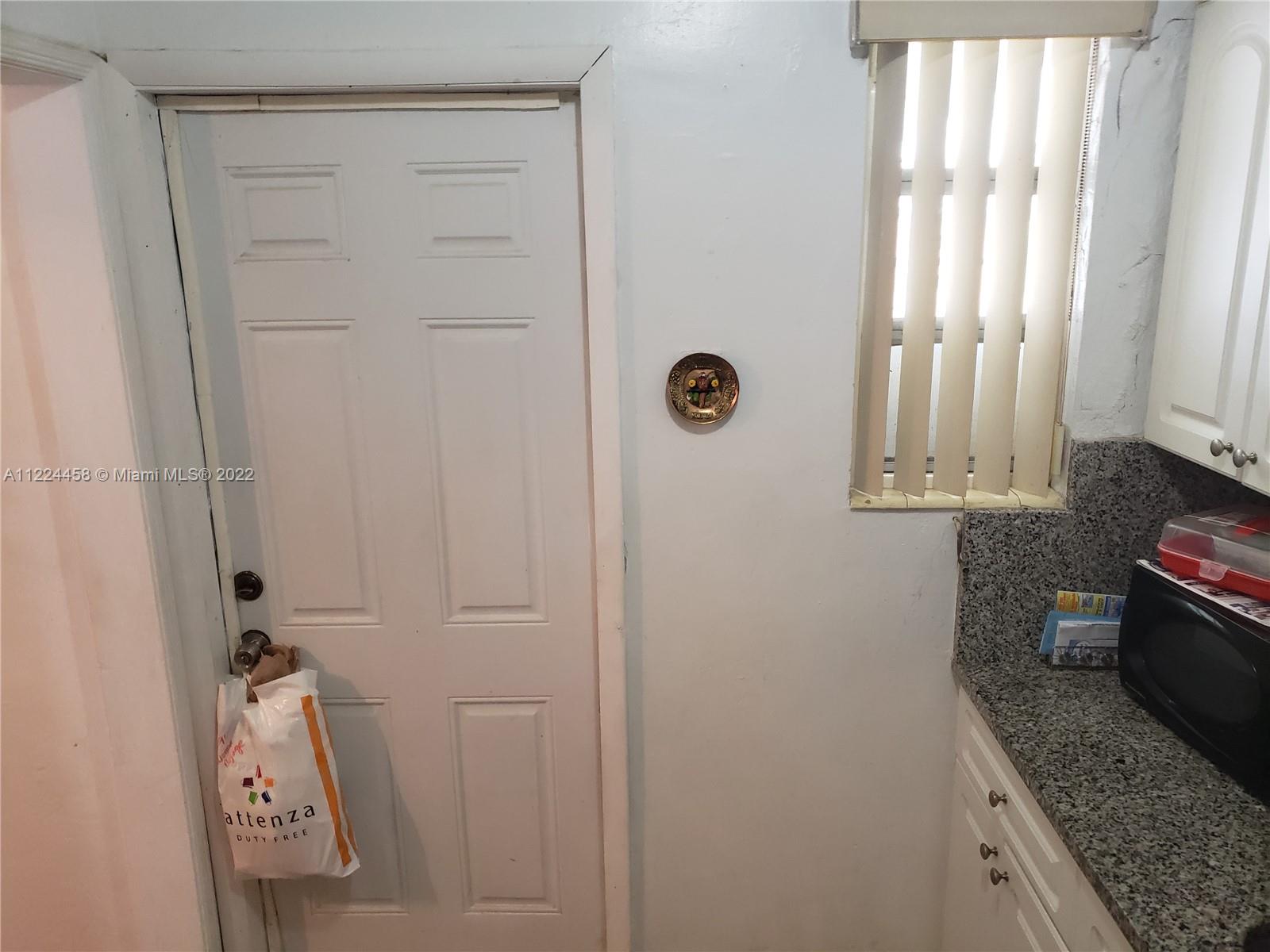 See details / 2159 sq. ft. $ 2022-09-22 0 Photo