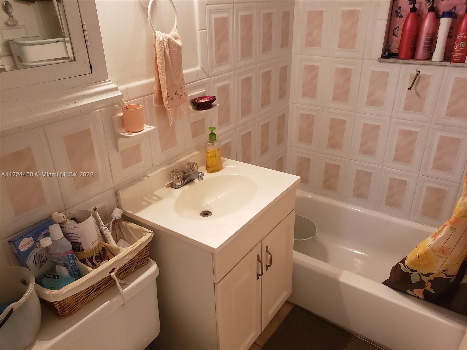 See details / 2159 sq. ft. $ 2022-09-22 0 Photo