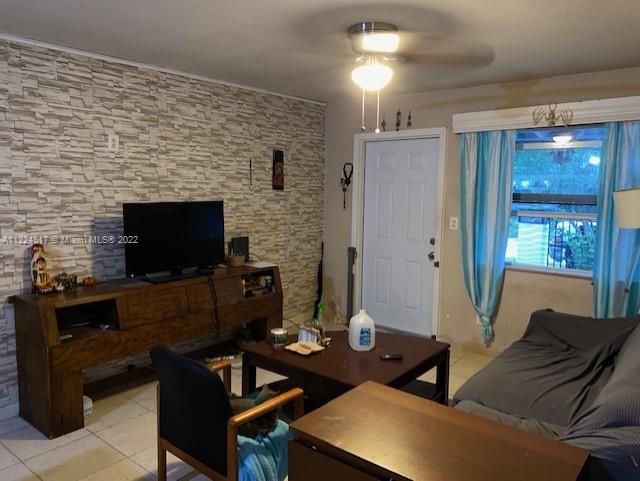 See details / 1425 sq. ft. $ 2022-10-06 0 Photo