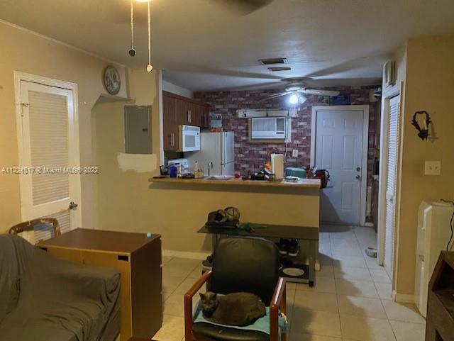 See details / 1425 sq. ft. $ 2022-10-06 0 Photo