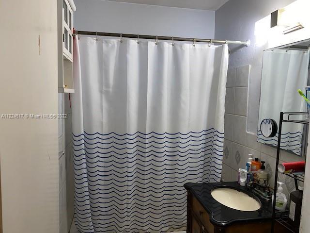 See details / 1425 sq. ft. $ 2022-10-06 0 Photo