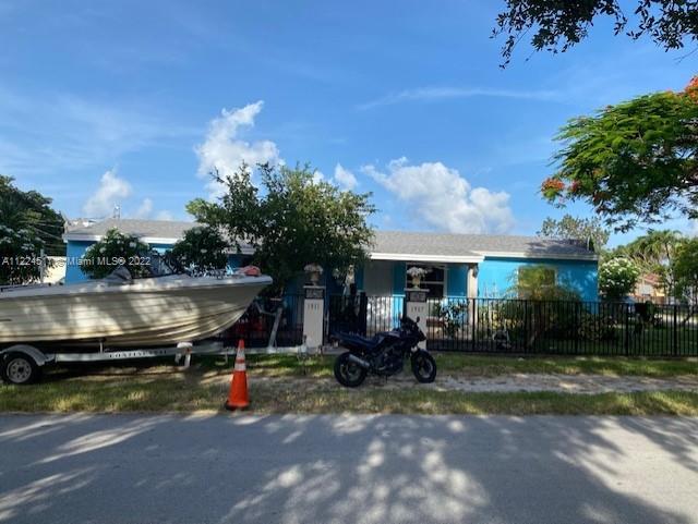 See details / 1425 sq. ft. $ 2022-10-06 0 Photo