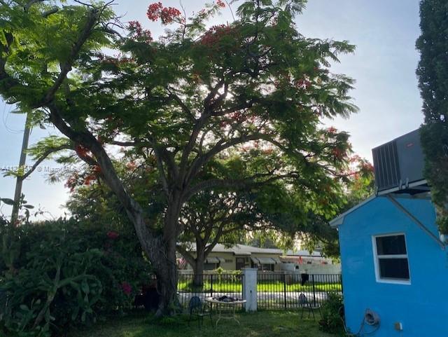 See details / 1425 sq. ft. $ 2022-10-06 0 Photo