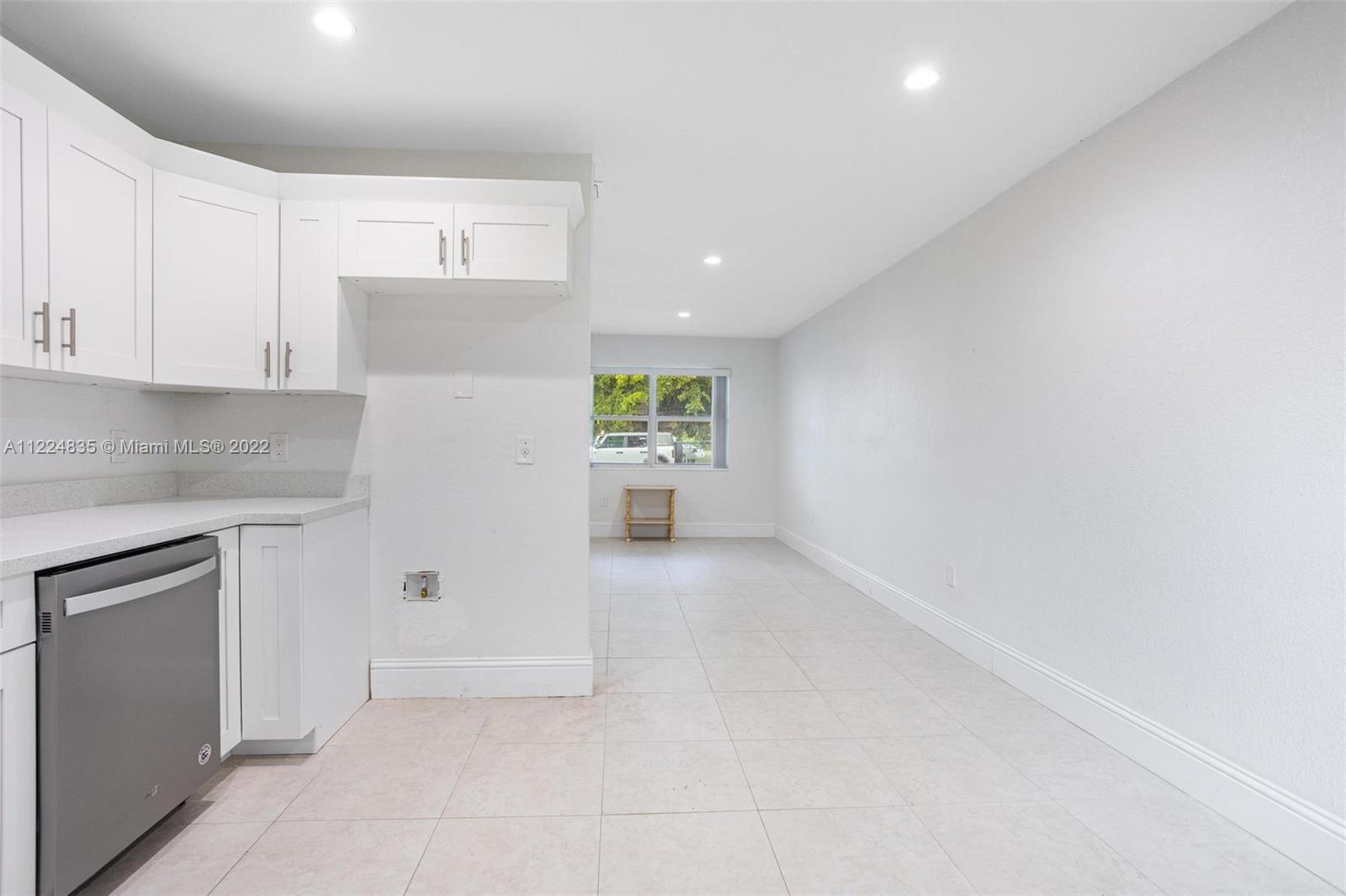See details / 2190 sq. ft. $ 2022-06-19 0 Photo