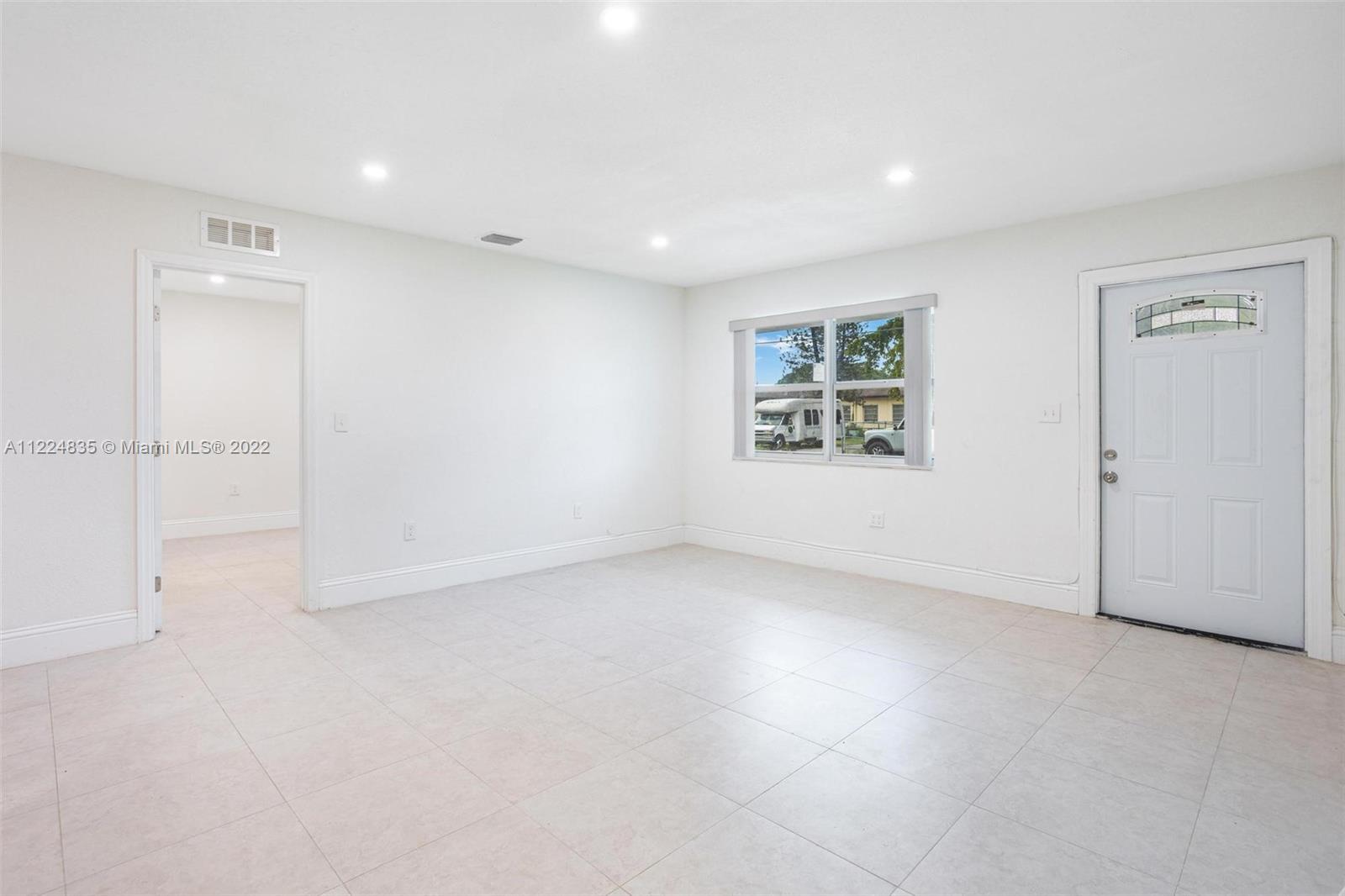 See details / 2190 sq. ft. $ 2022-06-19 0 Photo