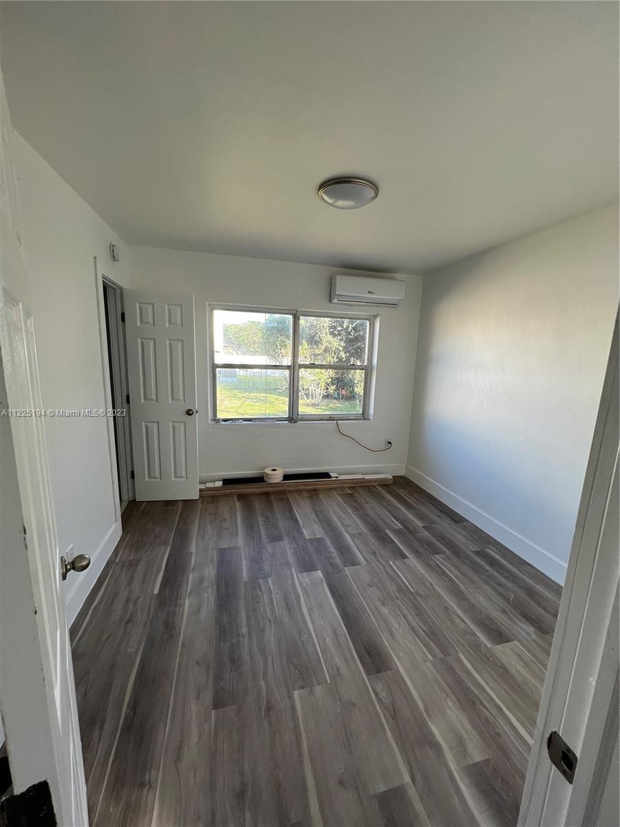 See details / 1993 sq. ft. $ 2022-12-22 0 Photo