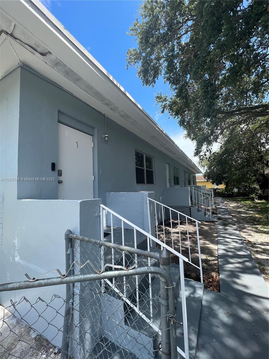 See details / 1993 sq. ft. $ 2022-12-22 0 Photo