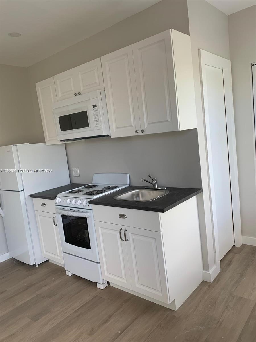 See details / 3018 sq. ft. $ 2022-06-21 0 Photo