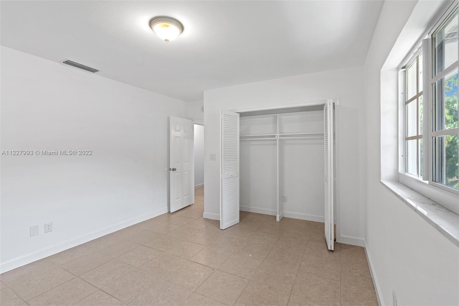 See details / 4624 sq. ft. $ 2022-07-25 0 Photo
