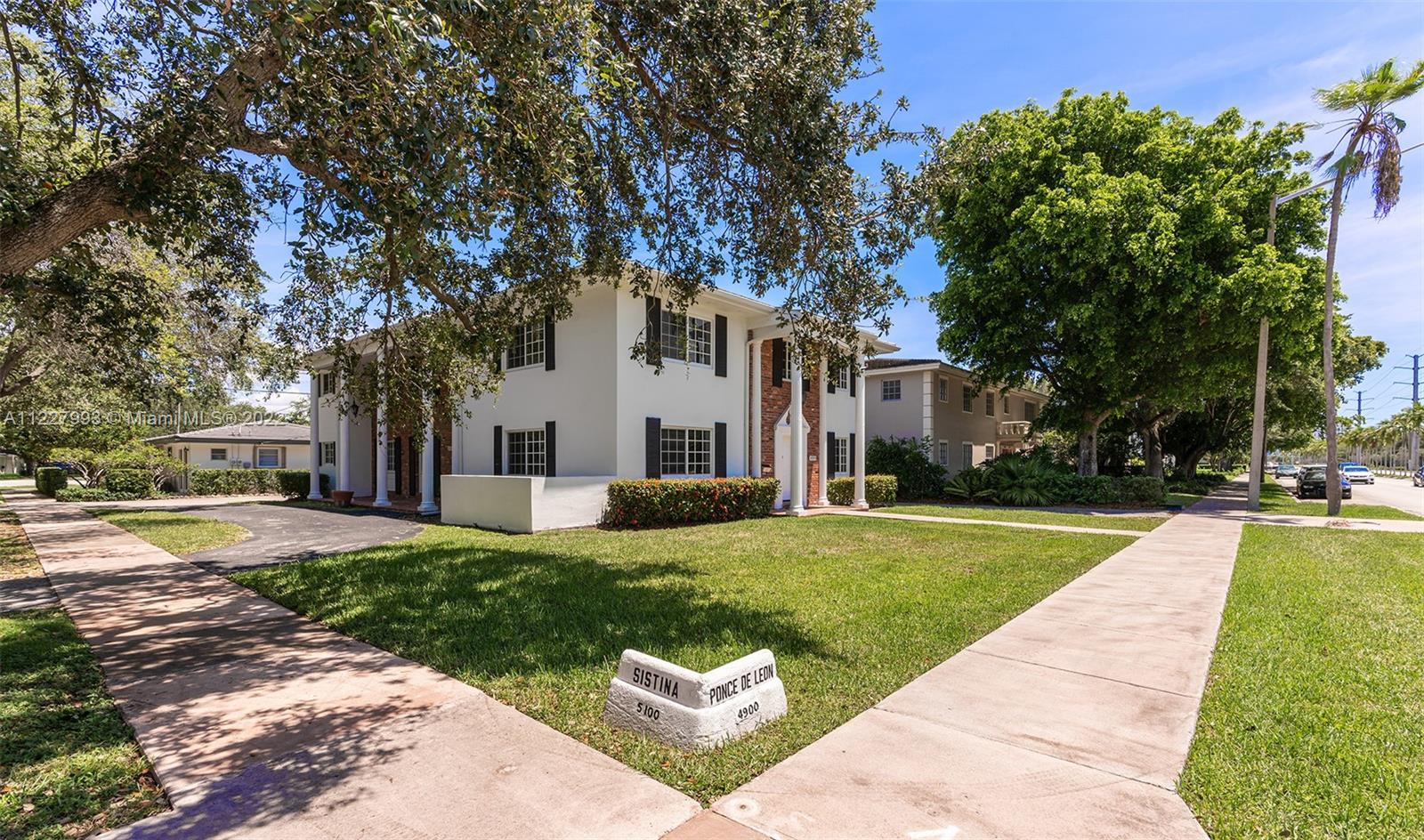 See details / 4624 sq. ft. $ 2022-07-25 0 Photo
