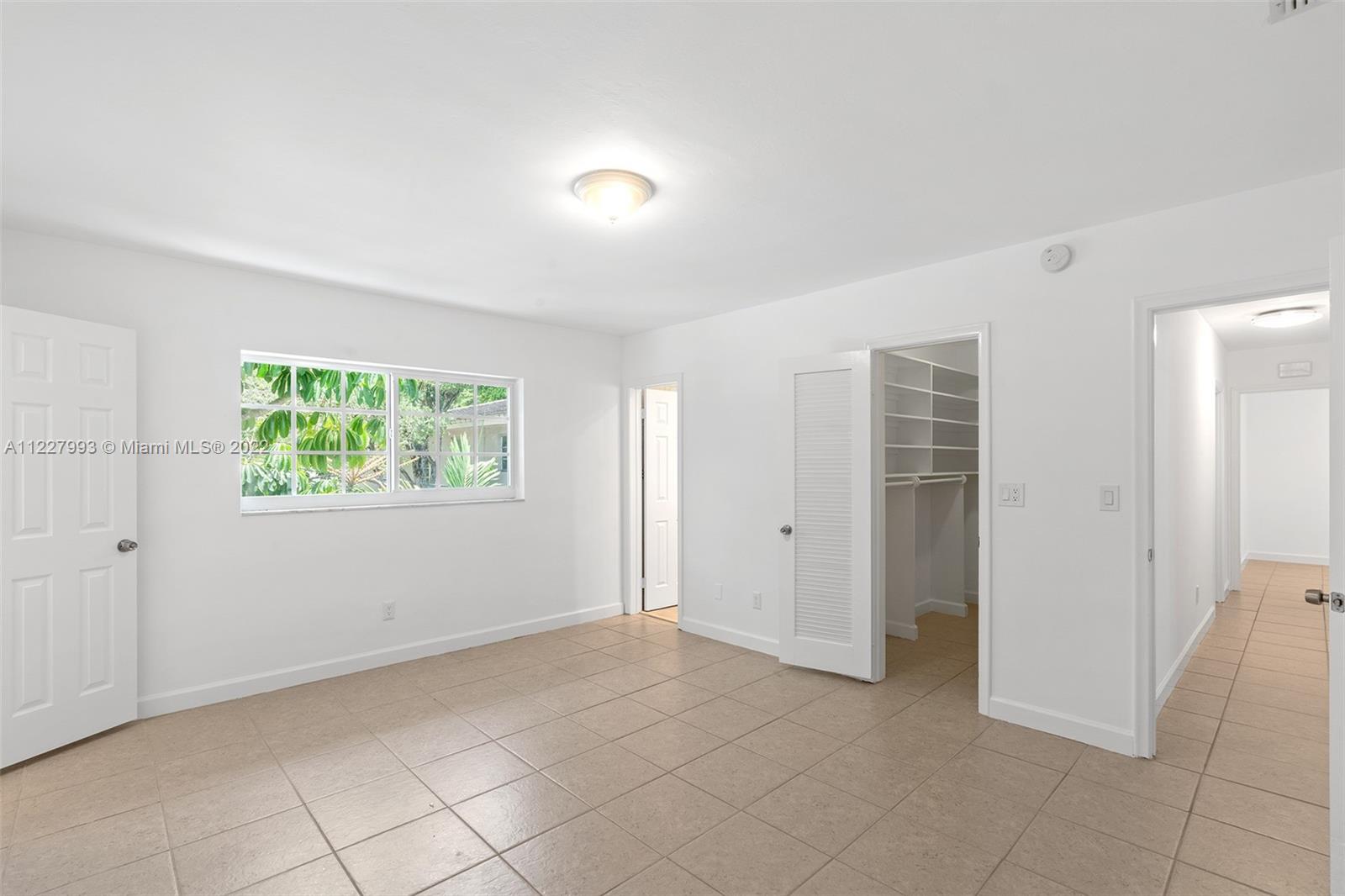 See details / 4624 sq. ft. $ 2022-07-25 0 Photo
