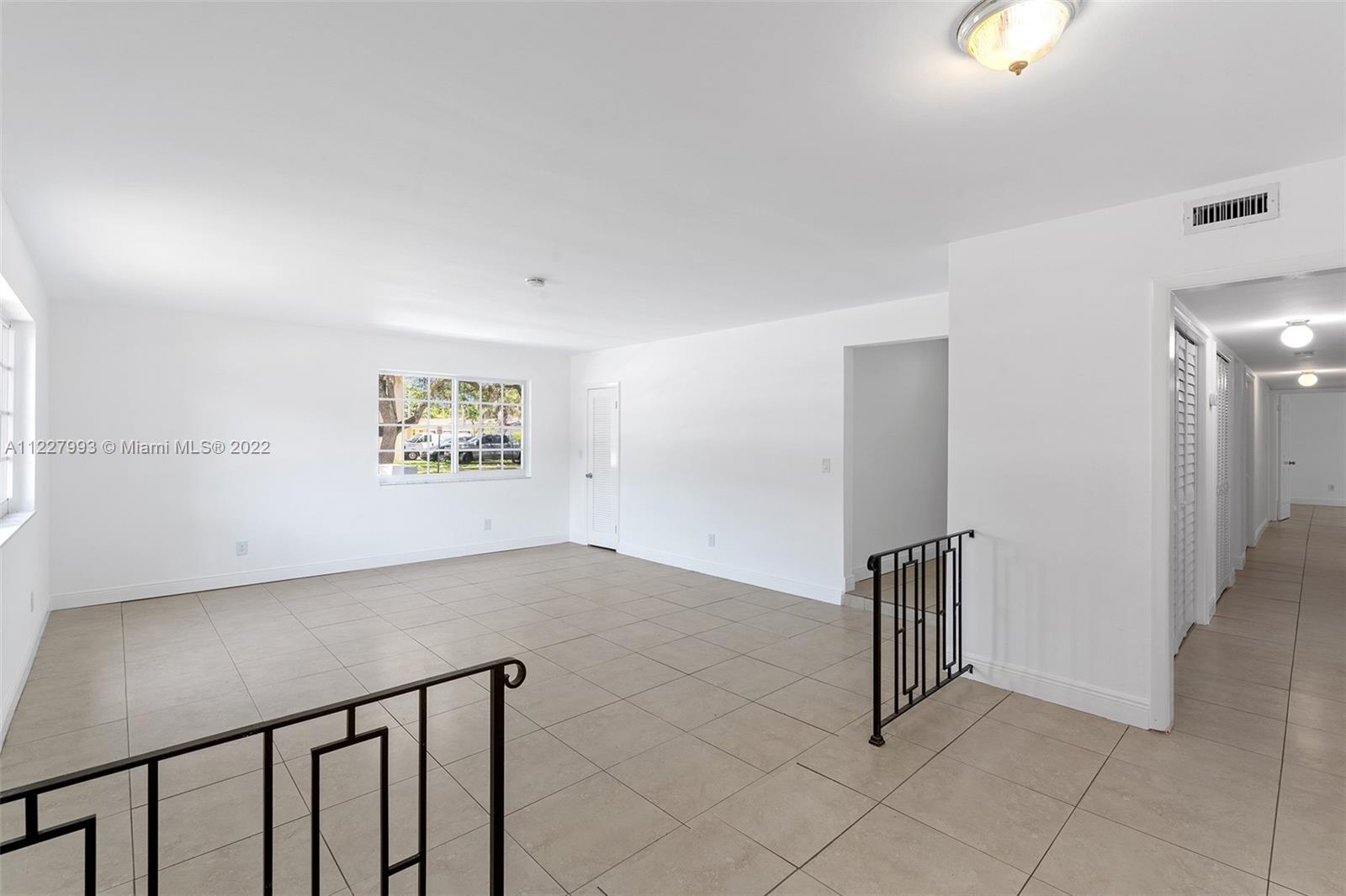 See details / 4624 sq. ft. $ 2022-07-25 0 Photo