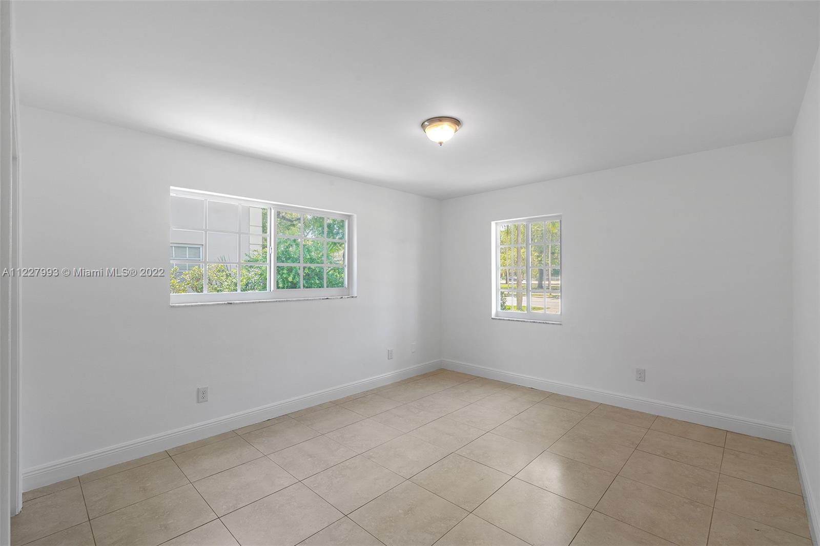 See details / 4624 sq. ft. $ 2022-07-25 0 Photo
