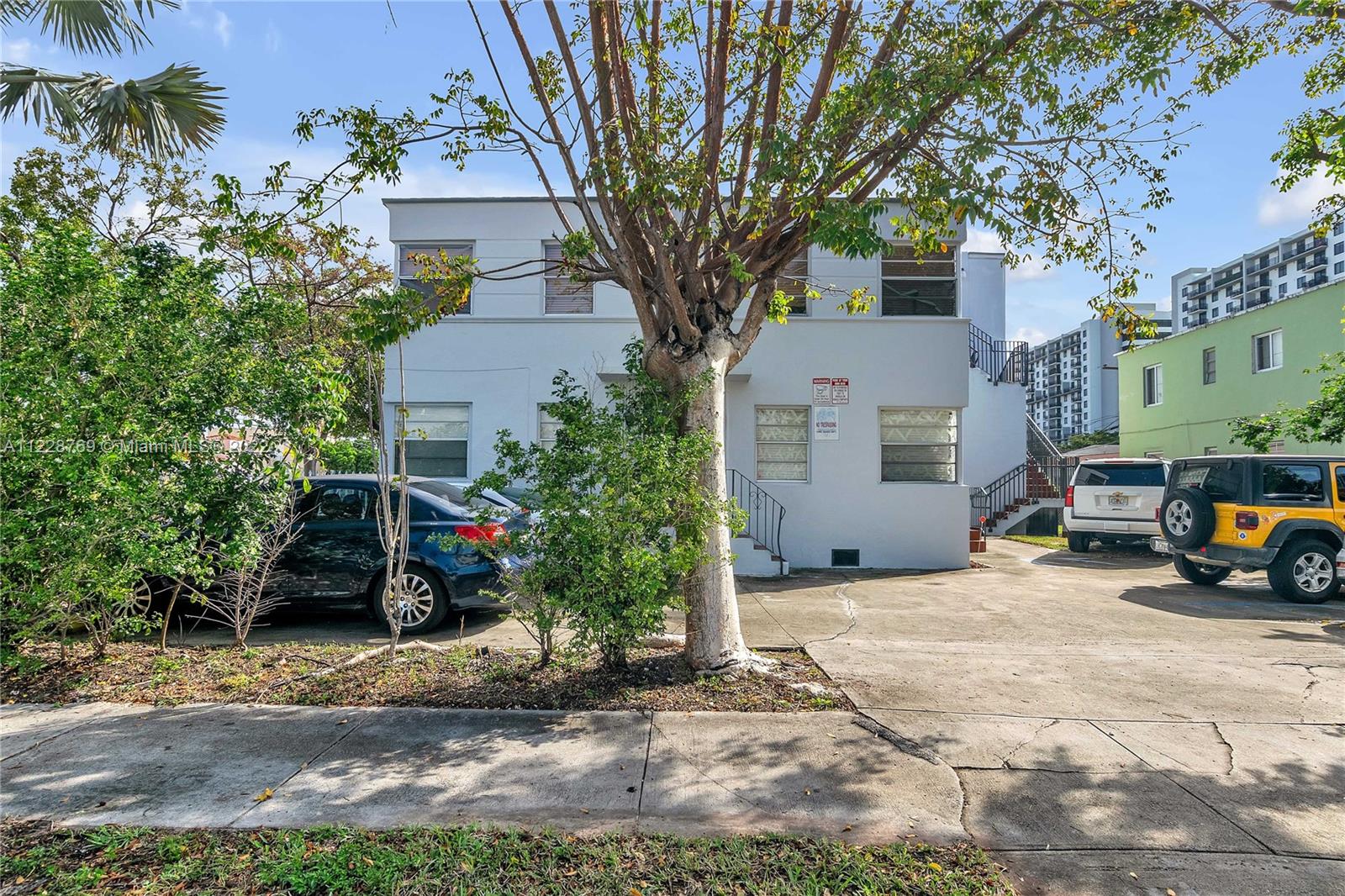 See details / sq. ft. $ 2022-06-27 0 Photo