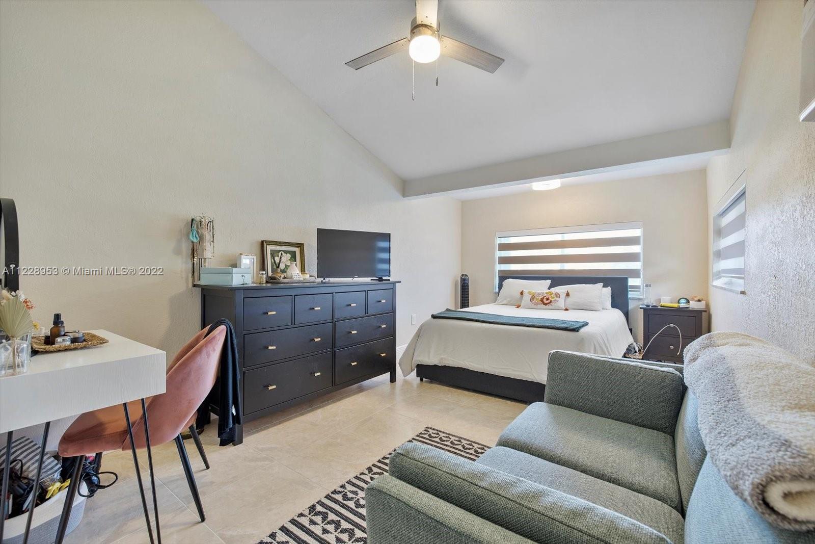 See details / 2882 sq. ft. $ 2022-09-16 0 Photo