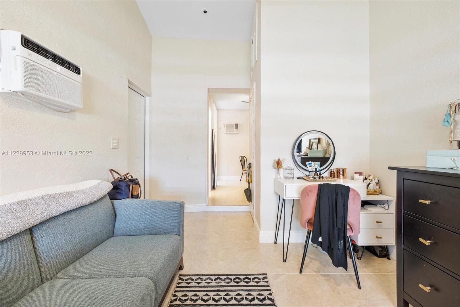See details / 2882 sq. ft. $ 2022-09-16 0 Photo