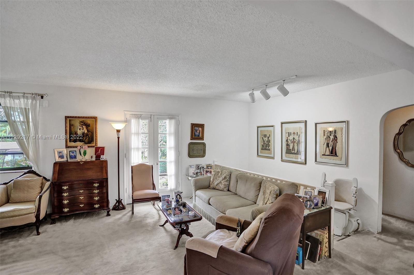 See details / 3017 sq. ft. $ 2022-08-25 0 Photo