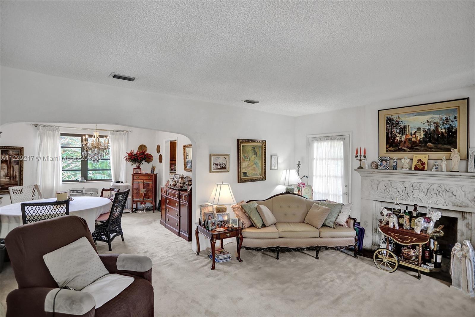 See details / 3017 sq. ft. $ 2022-08-25 0 Photo