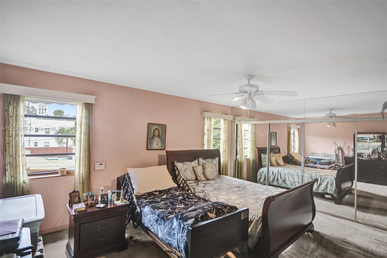 See details / 3017 sq. ft. $ 2022-08-25 0 Photo