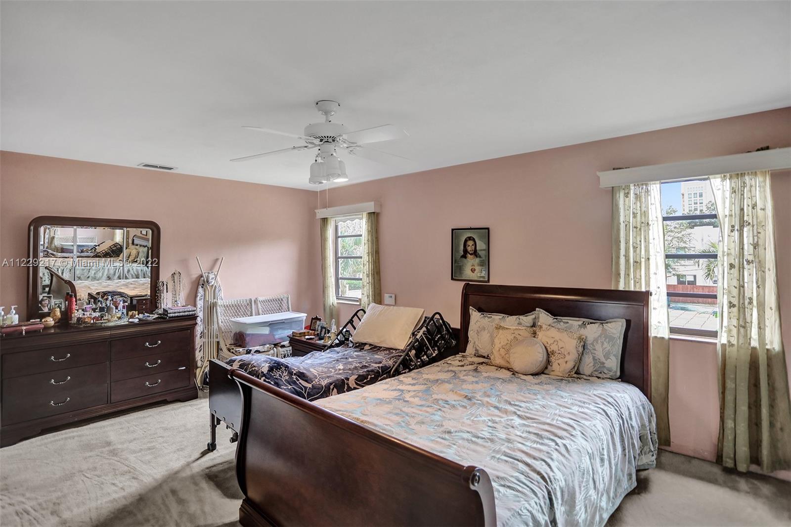 See details / 3017 sq. ft. $ 2022-08-25 0 Photo
