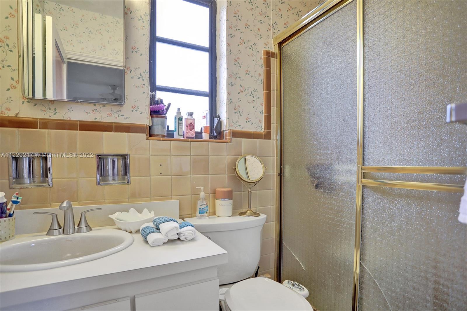 See details / 3017 sq. ft. $ 2022-08-25 0 Photo