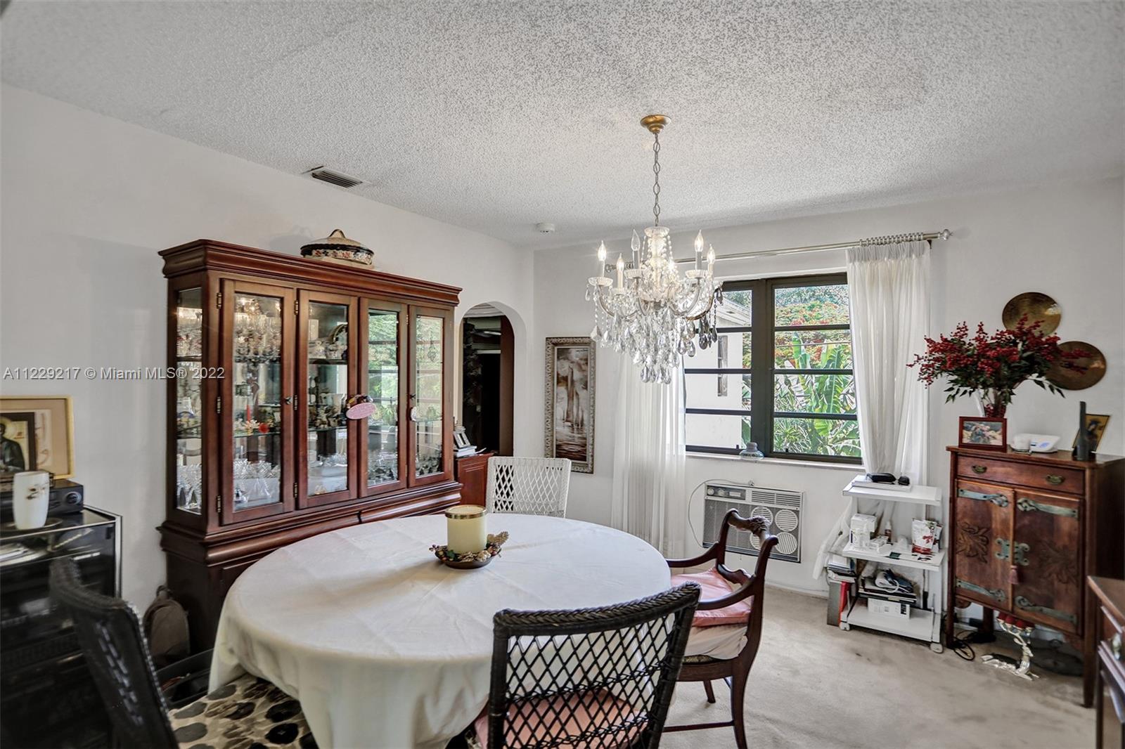 See details / 3017 sq. ft. $ 2022-08-25 0 Photo