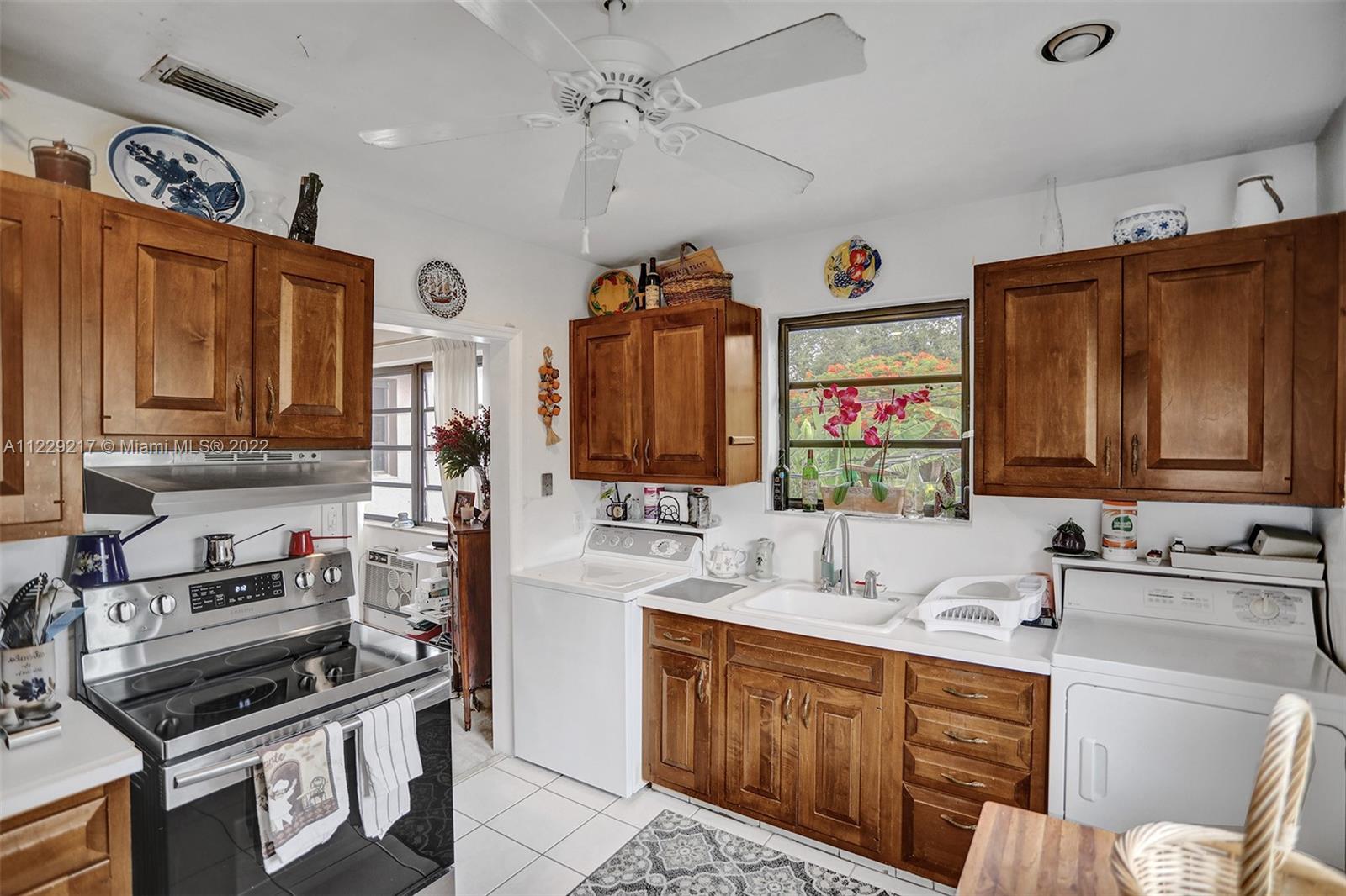 See details / 3017 sq. ft. $ 2022-08-25 0 Photo