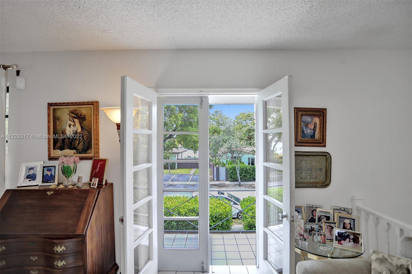 See details / 3017 sq. ft. $ 2022-08-25 0 Photo