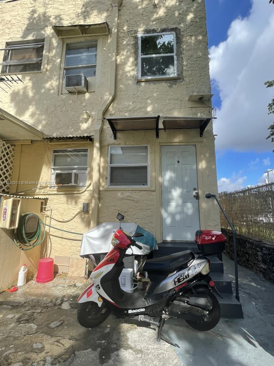 See details / 2970 sq. ft. $ 2022-09-30 0 Photo